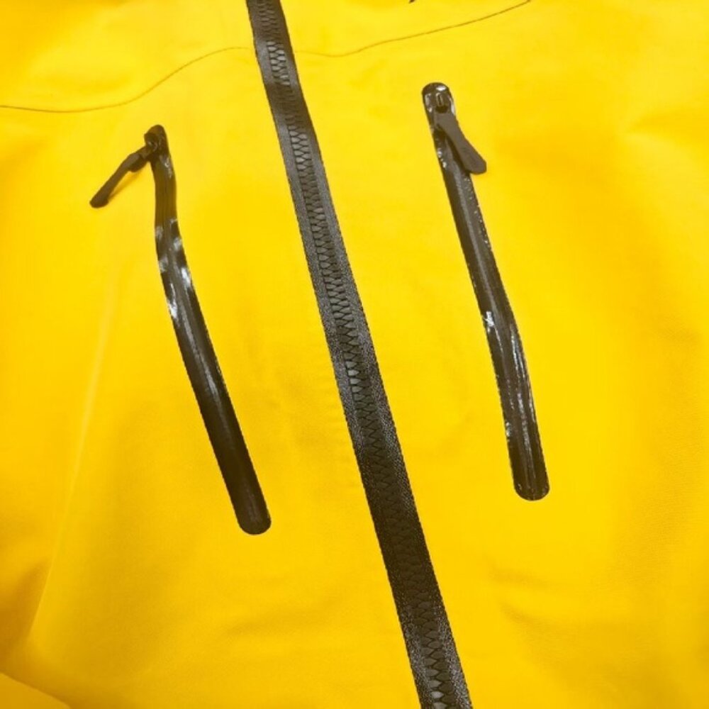 Arc'teryx Yellow Jacket - Picture 3 of 3